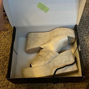 NEW IN BOX SHU SHOP WEDGES